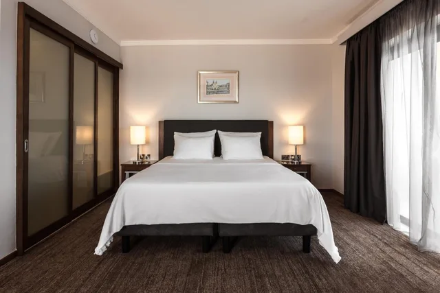 جناح سوبيريور بسرير مزدوج بإطلالة على البحر بشرفة، Radisson Blu Resort Malta St Julians 3/9