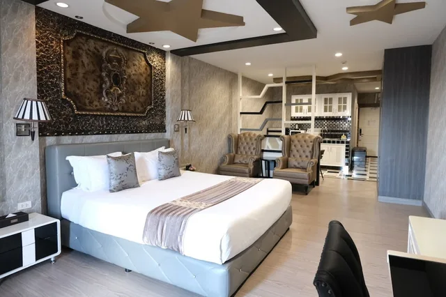 جناح ديلوكس بسرير كينج، KTK Pattaya Hotel and Residence 1/3