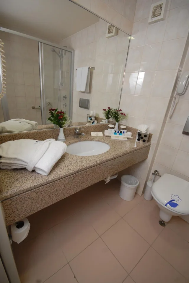 غرفة قياسية، Class Hotel 9/9