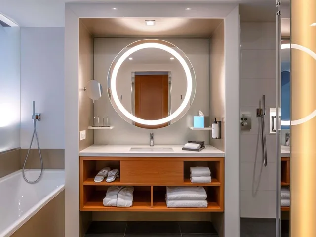 غرفة فاخرة بسرير كينج، Sofitel Luxembourg Europe 9/10