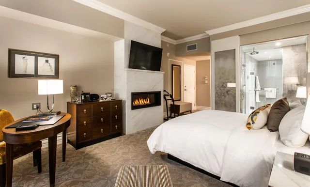 غرفة ديلوكس بسرير مزدوج بإطلالة على المدينة، Hotel Birks Montreal 2/8