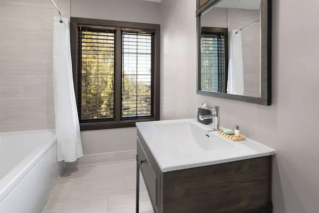 Loft, Suite, 1 King and 2 Queen Beds, Slope View, Sofa, Pet Friendly, Corduroy Inn and Lodge, Trademark Collection by Wyndham 5/5