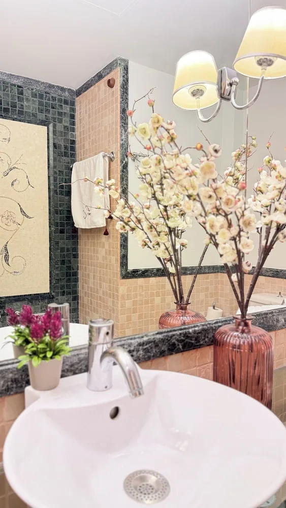 Deluxe, Double Bed, Le Convivial Luxury Suites & Spa 5/5