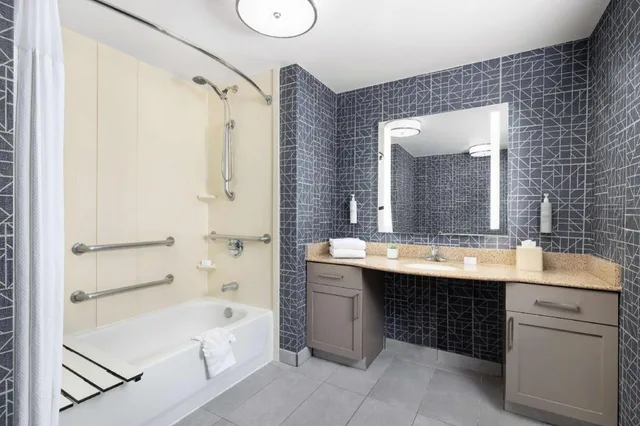 جناح بسريرين كوين مع أريكة لذوي الإعاقة، Homewood Suites By Hilton Sacramento Roseville 5/6