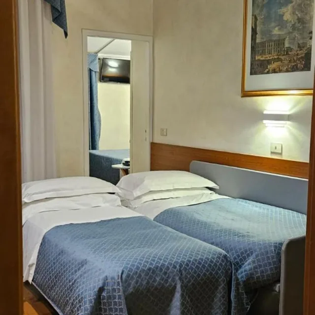 غرفة عائلية، Hotel Julia 7/10