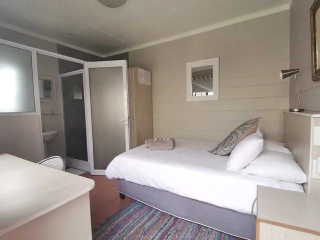 غرفة مفردة بسرير مزدوج، Rene's Guesthouse 2/3