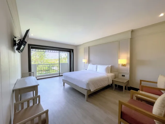 جناح شهر العسل بسرير كينج، Pinnacle Grand Jomtien Resort 1/3