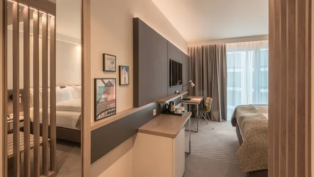 Standard, Twin Beds, Holiday Inn Hamburg Berliner Tor 4/5