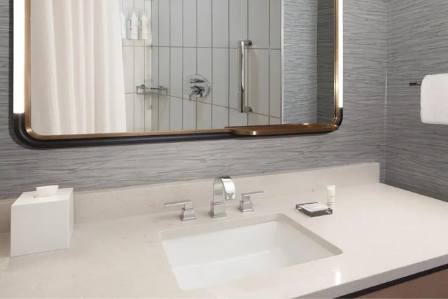 Wellness, 2 Queen Beds، Houston Marriott Sugar Land 2/4