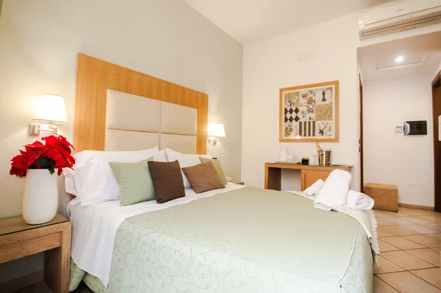 Standard, Triple, 3 Beds, Sorrento City Hotel 1/10