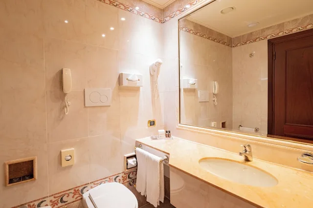 غرفة سوبيريور بسرير مزدوج، Royal Hotel Carlton 8/10