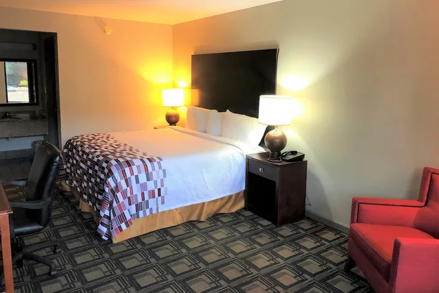 غرفة ديلوكس بسرير كوين لذوي الإعاقة، Red Roof Inn Griffin 1/1