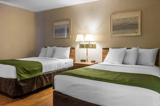 غرفة بسريرين مزدوجين، Quality Inn Wilkes-Barre near Arena 2/7