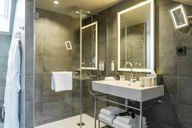 1 Bedroom, Suite, King Bed, Dolce by Wyndham Versailles - Domaine du Montcel 4/7