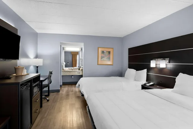 غرفة قياسية رباعية، SureStay Plus Hotel By Best Western Brandywine Valley 1/4
