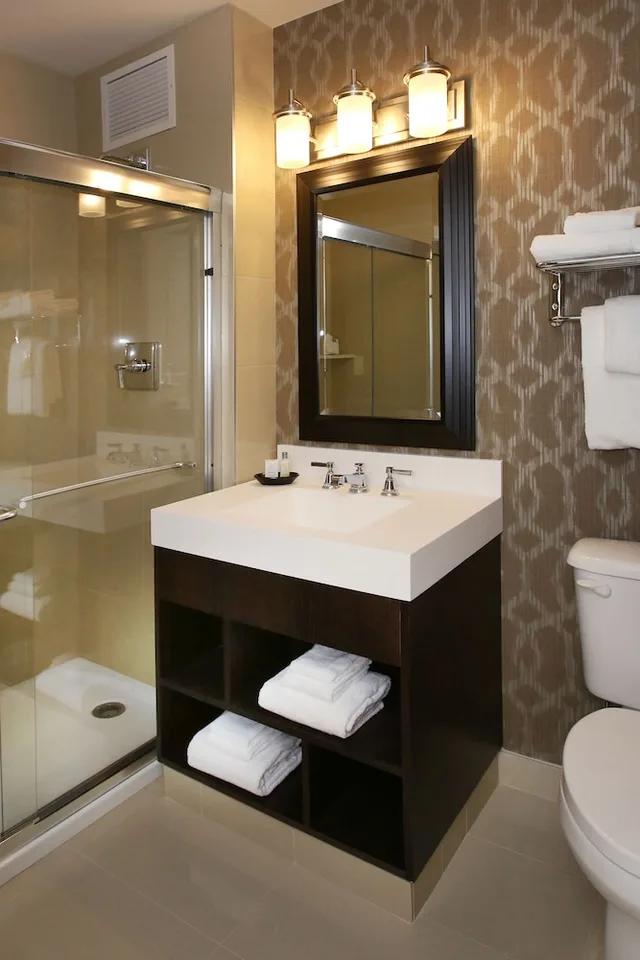 Deluxe, 2 Queen Beds, Resorts Casino Hotel Atlantic City 5/8