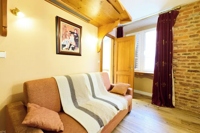 جناح بثلاثة أسرّة، Hotel Saint Martin 2/9