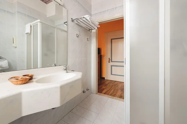 غرفة كومفورت بسرير كوين، Hotel Maderno 1/3