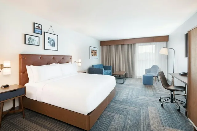 غرفة بسرير كينج مع أريكة لذوي الإعاقة، Four Points by Sheraton Spartanburg 1/1