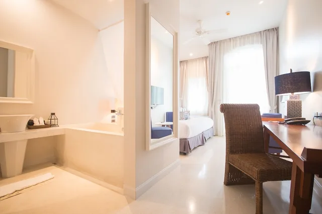 Colonial, Deluxe, Double Bed, LITTLE NYONYA HOTEL 3/3