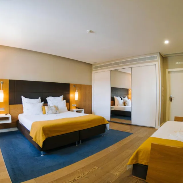 غرفة ثلاثية، Hotel Fonte Velha 1/3
