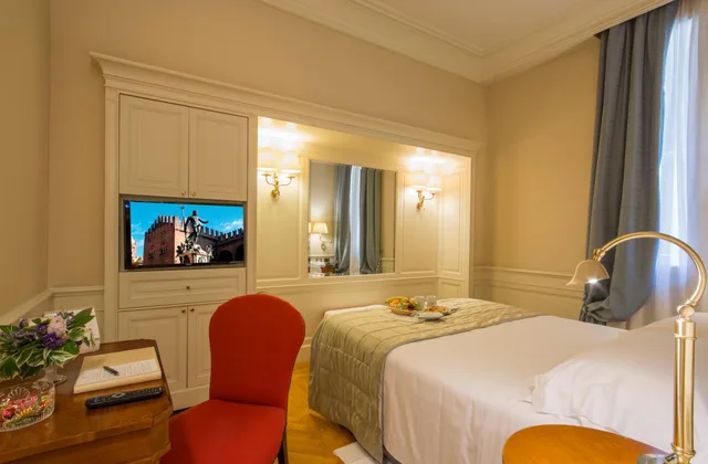 غرفة بسرير كينج، Hotel Corona d Oro 1890 5/10