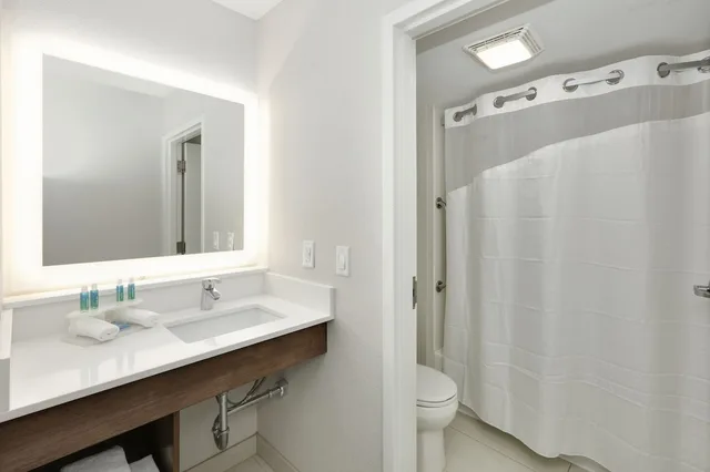Suite, 2 Double Beds, Extra Floor Space، Holiday Inn Express Hotel And Suites Irving Conv Ctr Las Colinas 3/3