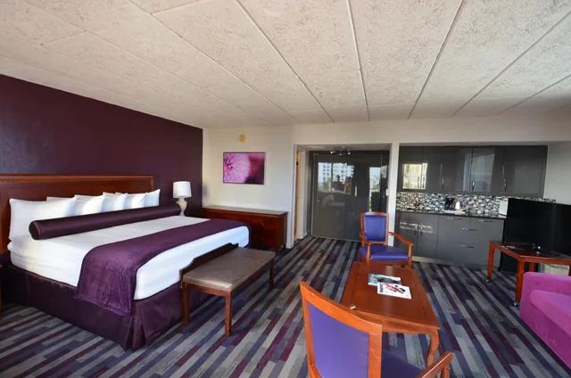 جناح بسريرين كوين مع أريكة، Sea Club Resort 2/8