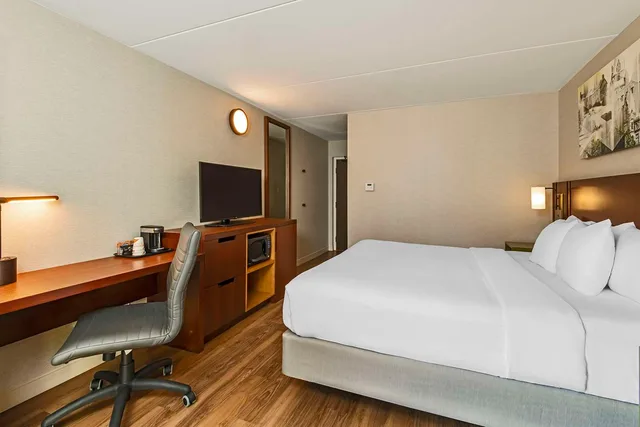 غرفة بسرير كينج، Comfort Inn Cambridge - Highway 401 8/9