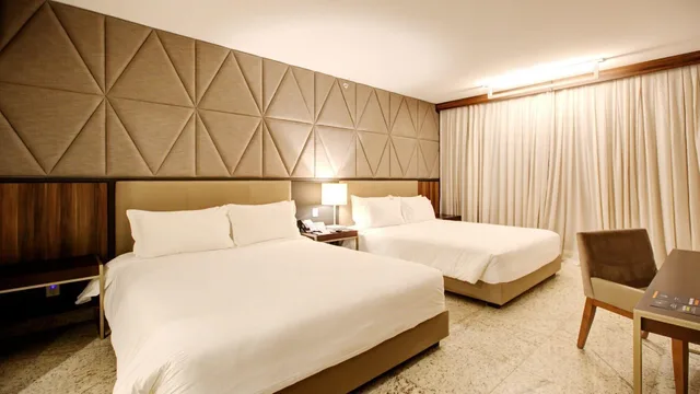 غرفة ديلوكس بسرير مزدوج أو سريرين منفصلين بإطلالة على المسبح بغرفة نوم واحدة، DoubleTree by Hilton Foz do Iguacu 5/10