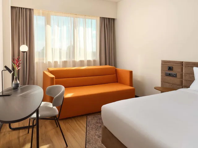 غرفة سوبيريور بسرير كينج، Novotel Zagreb 4/6