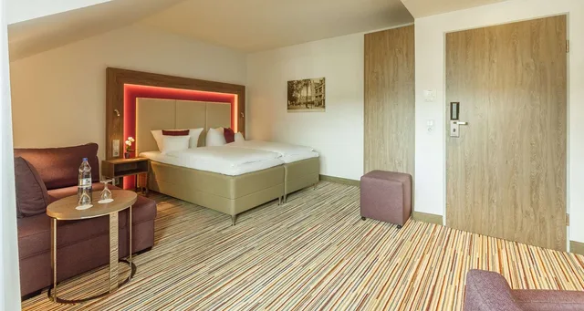 غرفة عائلية بسرير مزدوج مع أريكة، Best Western Plus Hotel Stadtquartier Haan 4/8