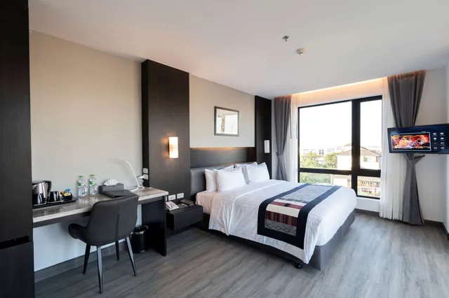 غرفة ديلوكس بسرير كينج بإطلالة على المدينة، Surestay Hotel By Best Western Vientiane 6/10
