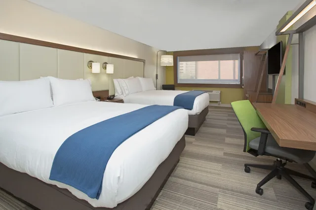 غرفة قياسية بسريرين كوين، Holiday Inn Express & Suites West Memphis 2/6