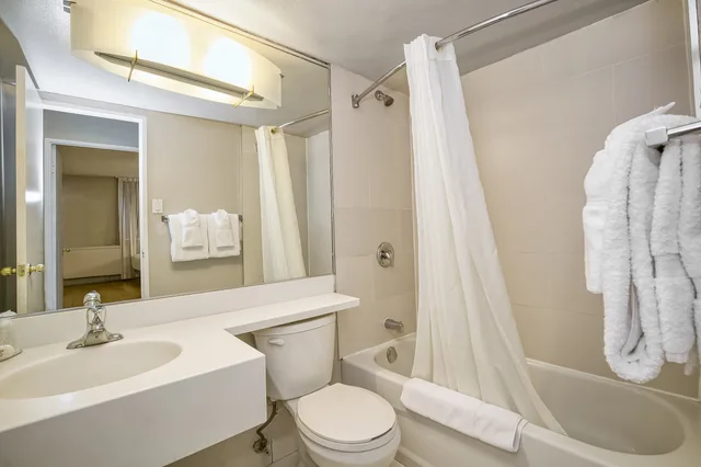 جناح بغرفتي نوم، Town Inn Suites 3/3