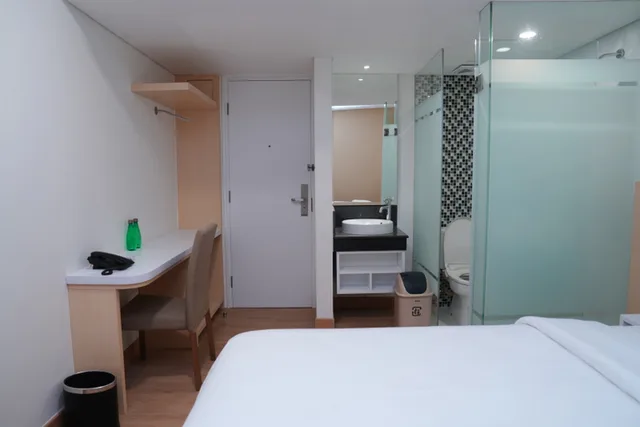 غرفة سوبيريور للمدخنين، Clay Hotel Jakarta 2/3