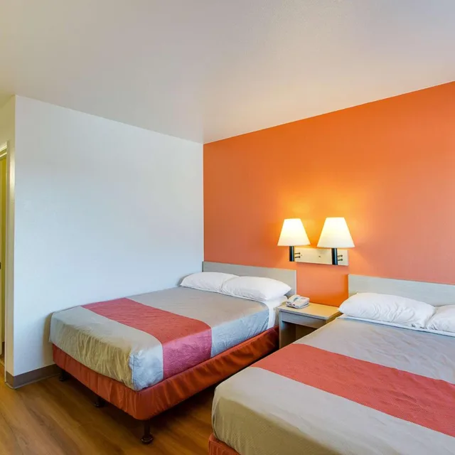 غرفة بسرير مزدوج لذوي الإعاقة، Motel6 Phoenix, AZ - East 4/10