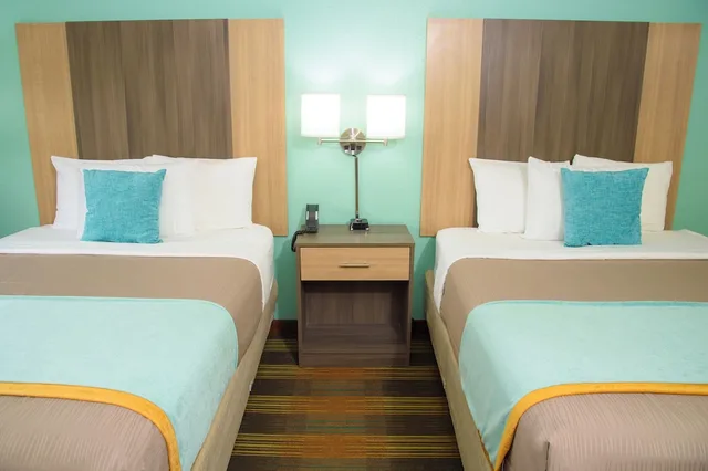 غرفة قياسية بسريرين كوين، Pigeon River Inn 3/9