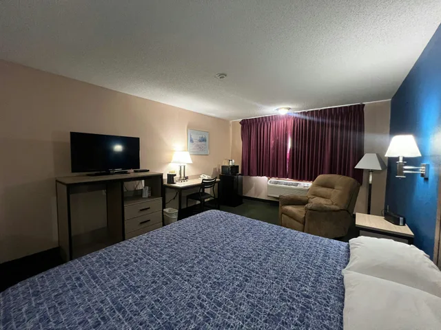 غرفة بسرير كينج للمدخنين، Marysville Surf Motel Kansas US 77 3/5