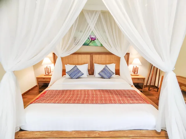 فيلا بريميير بإطلالة على المسبح بغرفتي نوم لذوي الإعاقة، Seminyak Square Hotel 4/10