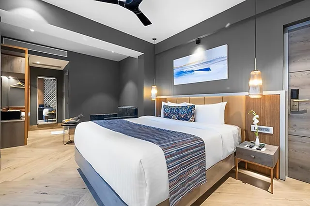 غرفة قياسية بسرير مزدوج، Clarion Hotel Ocean Palms Goa 1/2