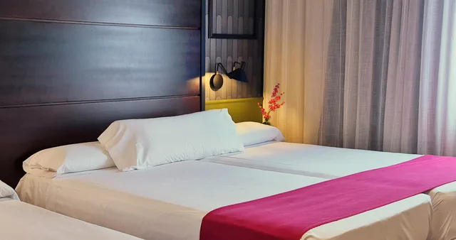 غرفة قياسية بسرير مزدوج أو سريرين منفصلين، Hotel Vertice Aljarafe 1/7