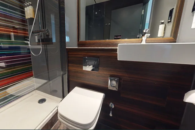 غرفة بسريرين مزدوجين، VILLAGE BIRMINGHAM WALSALL - HOTEL & LEISURE CLUB 4/4
