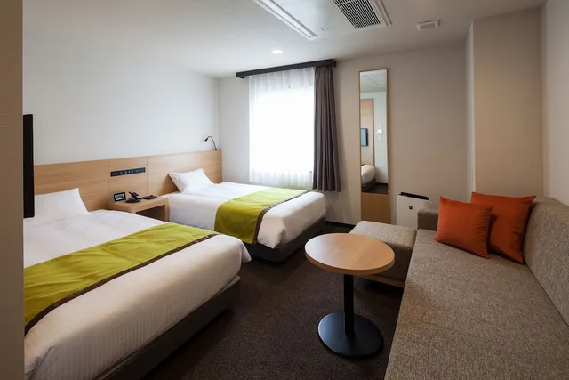 غرفة قياسية بسريرين منفصلين مع أريكة، Ys Hotel Asahikawa Ekimae 2/3
