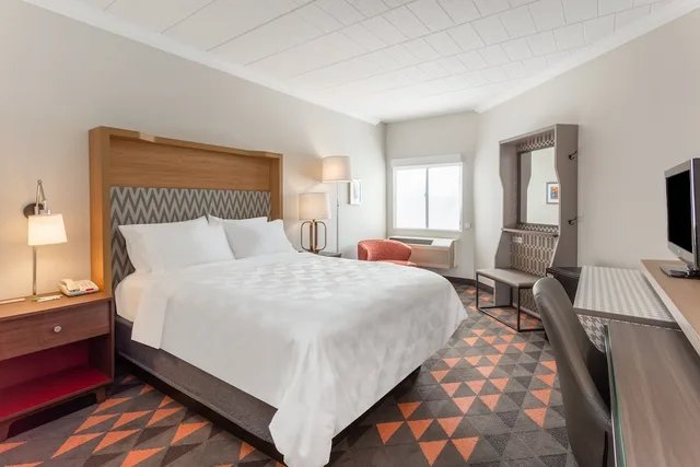 غرفة قياسية بسرير كوين، Holiday Inn Philadelphia South-Swedesboro 1/3