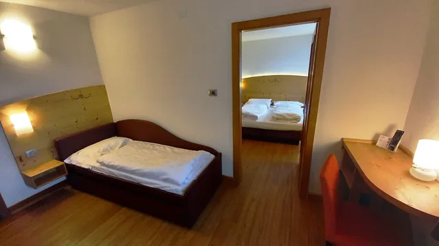 غرفة عائلية بسرير كوين وسرير فردي، Hotel Monte Bondone 4/10