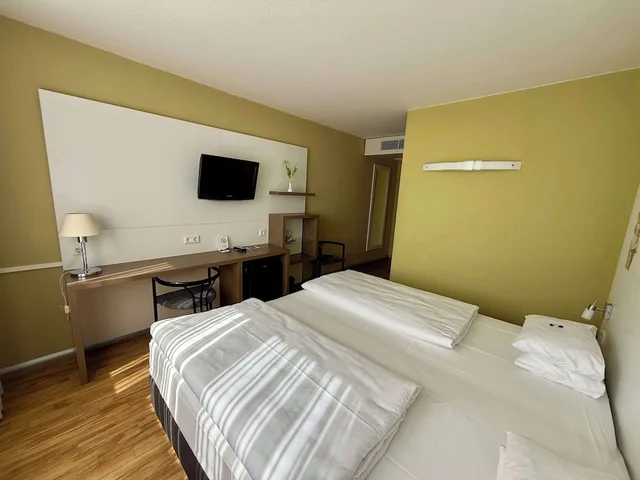 غرفة بسريرين منفصلين، Arvena Messe Hotel 6/10