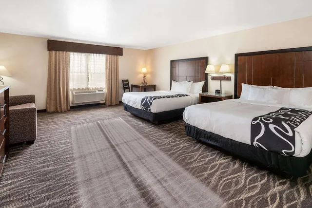 غرفة بسريرين كوين، La Quinta Inn & Suites by Wyndham Belgrade - Bozeman Airport 1/5