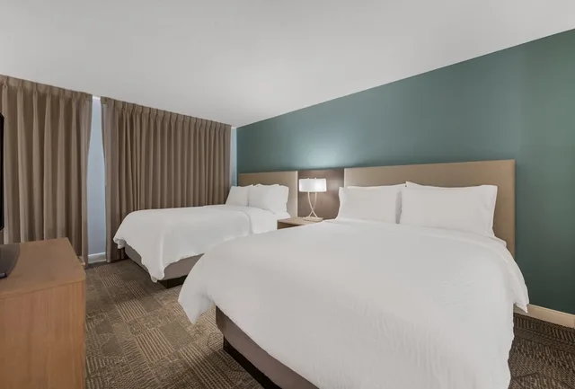 2 Bedrooms, Suite, 2 King Beds, 2 Bathrooms, Kitchen, Accessible، Staybridge Suites Chesapeake - Virginia Beach 1/4