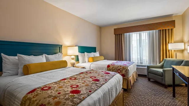جناح بسريرين كوين مع أريكة، Best Western Plus Dayton Hotel & Suites 1/3